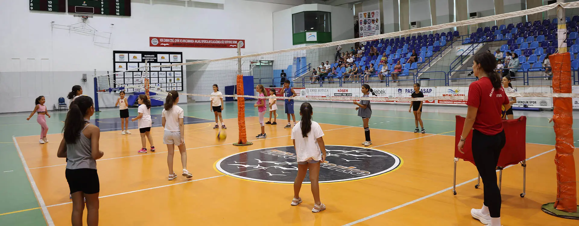 ÇOCUKLAR YAZA KURSLARLA MERHABA DEDİ